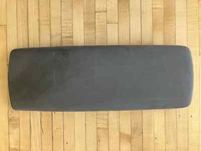 Cubierta reposabrazos consola Toyota Prius 2010-2011 tela gris, parte # 58906-47010-B0 Foto 1 de 4