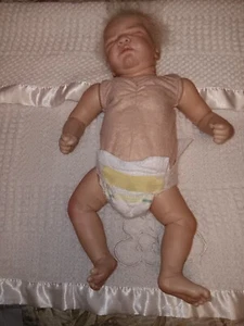 Kovu von Sabrina Hergarten Baby für Cora 16 Zoll große blonde Haare - Bild 1 von 4