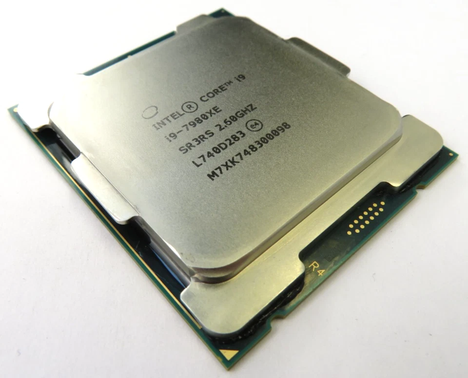 Intel Core i9-7980XE 2.60GHz 24.75MB 18 Core CPU Processor LGA2066 SR3RS - Image 1 of 1