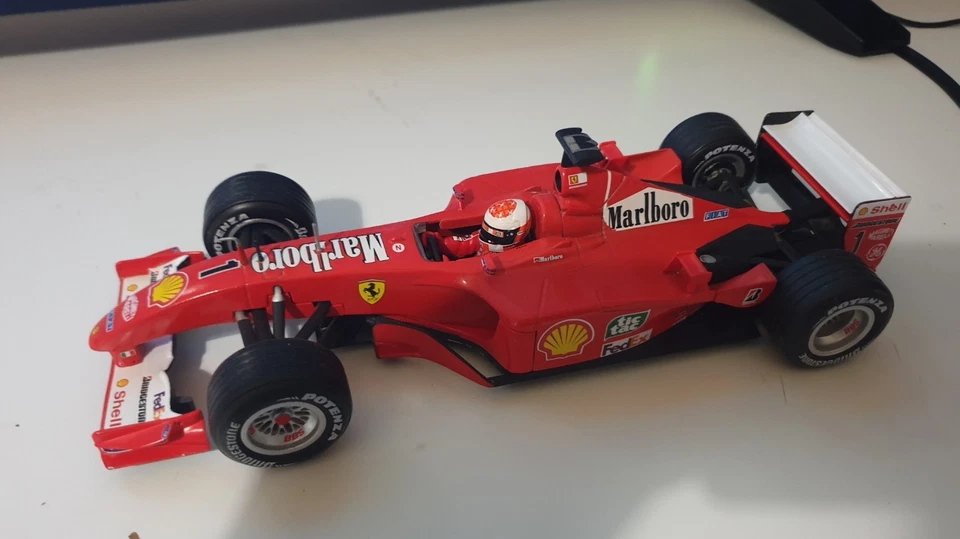 Hot Wheels Ferrari F2001 1/18 M.Schumacher - CHECK DESCRIPTION - Immagine 1 di 1