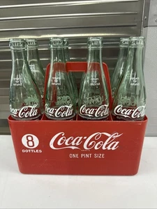 Paquete de 8 botellas de Coca-Cola de 16 oz en estuche de plástico años 80’s - Imagen 1 de 7