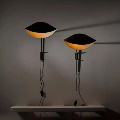 Par de Antony Scoces italianos de mediados de siglo moderno de tono curvo de Serge Mouille Foto 1 de 4