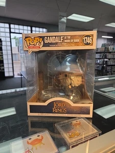 Funko Pop! Deluxe: El Señor de los Anillos - Gandalf con Puertas de Durin #1744 - Imagen 1 de 6