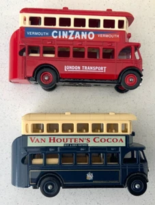 Autobus modellini vintage - set di 2 - disegni "Van Houten's & Cinzano" - scala 1:64 - Foto 1 di 7