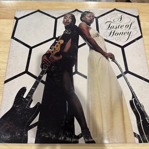 A63 A Taste Of Honey, 1978 Capitol Records ST-11754 - Disco Funk Soul Vinyl LP - Imagen 1 de 4
