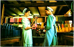 Amish Girls Working at Old Candle Barn Leola Pennsylvania 1960s Chrome Postcard - Picture 1 of 2
