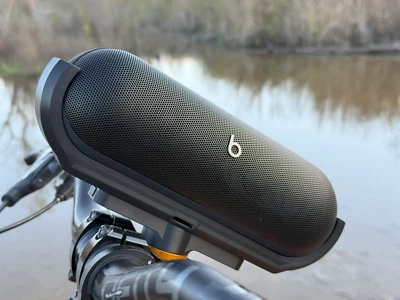 Soporte de montaje de altavoz Beats Pill para bicicleta MTB E-Bike - SpeakerCaddy Foto 1 de 4