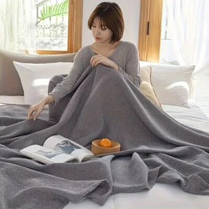 Elegant Classic Style Cube Range Blanket - Picture 1 of 9