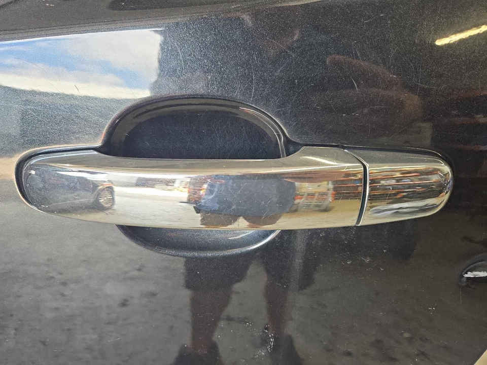 Used Rear Left Exterior Door Handle fits: 2012 Buick Enclave rear chrome Rear Le — 第 1/4 张图片