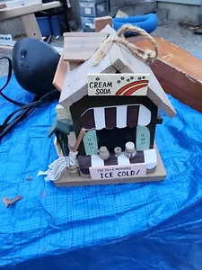 rustic country bird house/cream soda - Picture 1 of 1