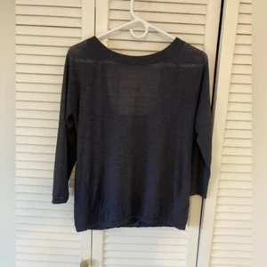 Women's Athleta 3/4 Sleeve Keyhole Back Blue Black Varigated Sheer Top Medium - Picture 1 of 10