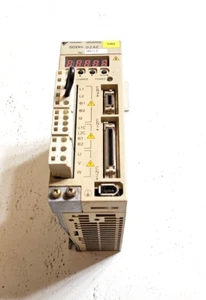 SERVO YASKAWA SGDH-02AE - Imagen 1 de 6