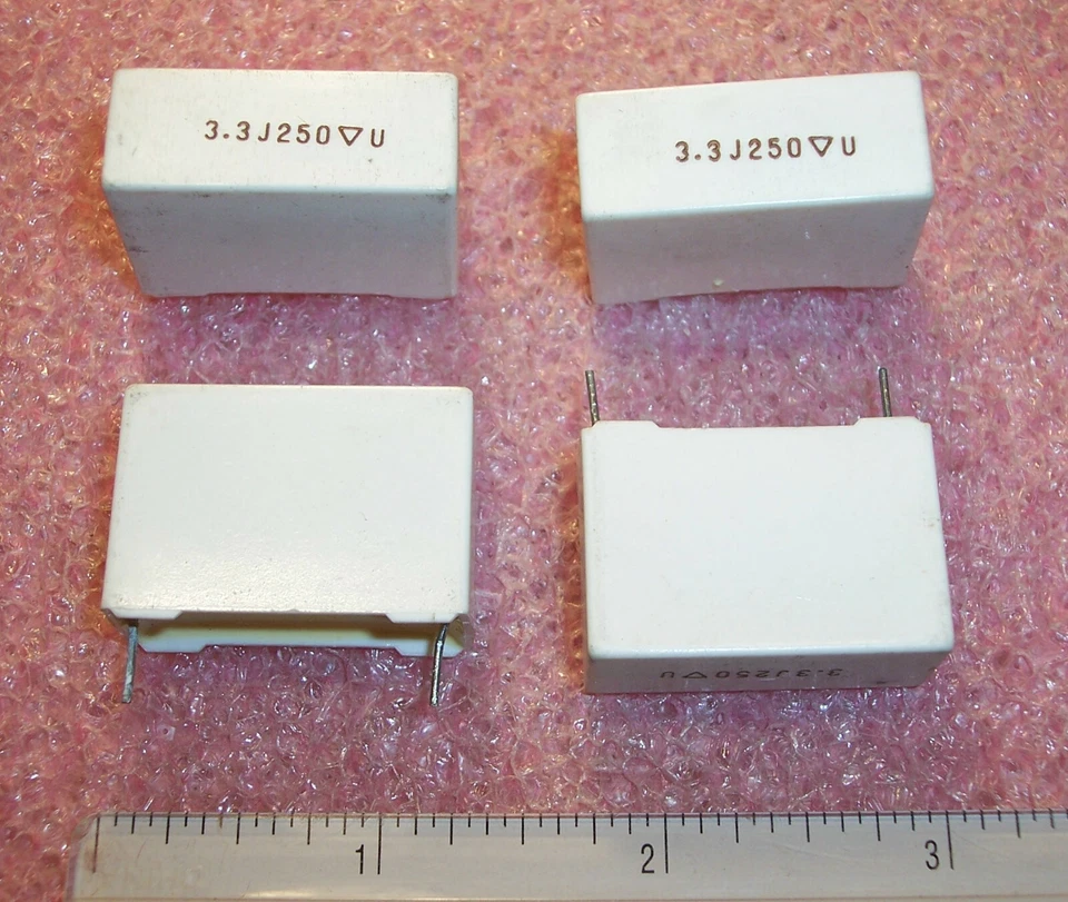QTY (10) 3.3uf 250V 5% METALLIZED BOX FILM CAPACITORS 160-335J250Q MALLORY - Image 1 of 1