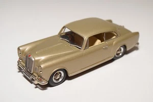Q TOP MARQUES HE7 ALVIS TF21 TF 21 SALOON 1966 METALLIC GOLD MINT CONDITION RARE - Bild 1 von 8