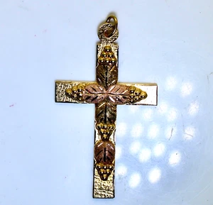 Gorgeous Large Unisex 10K Rose, Green, Yellow Gold Diamond Cut Cross Pendant - Picture 1 of 4
