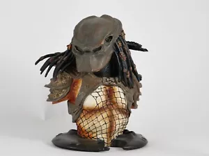 Palisades toys Predator masked buste - Bild 1 von 11