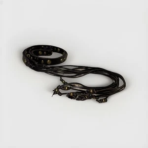 Cintura in pelle con borchie e nappe - Foto 1 di 4