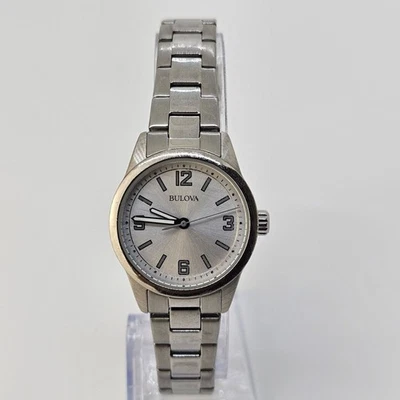 Bulova Reloj Mujer 28MM Esfera Gris Pulsera Banda 7.5" Batería Nueva Foto 1 de 4