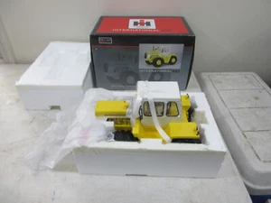 SPECCAST INTERNATIONAL 4100 1:16 Resin Tractor Replica-NIB - Picture 1 of 10