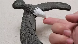 Giocattolo di plastica bilanciamento aquila - Foto 1 di 3