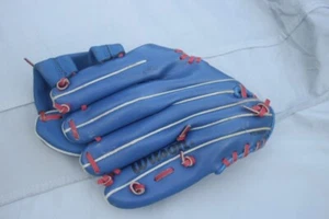 Vintage blue Chicago CUBS Wilson Model A2690 Baseball Glove Mit - Picture 1 of 4