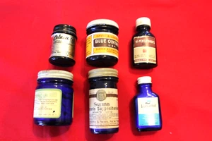 Lote de 6 botellas de vidrio de cobalto médico vintage con etiquetas y tapas - Imagen 1 de 3
