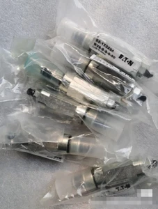 1PC NEW FIT FOR RV8-8-S-0-50 Cartridge Valve Relief Valve RV8 8 S 0 50 - Picture 1 of 4