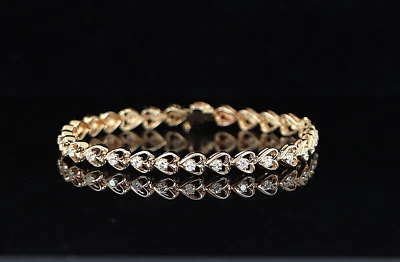 $4,550 14k Yellow Gold 1.75ct Prong Set Diamond Heart Shape Tennis 7.5" Bracelet - Image 1 of 4