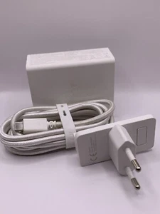Razer USB-C 130W GaN Charger Schnellladegerät 2x USB-C 2x USB-A weiß EU & UK - Bild 1 von 4