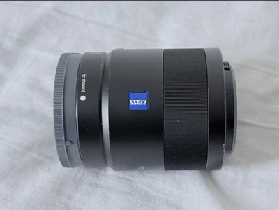 Sony FE 55mm F1.8 Za Carl Zeiss Sonnar Lens - Image 1 of 4