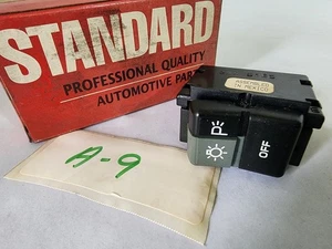 Standard DS-294 Headlight Switch - Bild 1 von 2