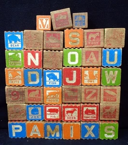 39 Vintage Interlocking Wood Blocks - Picture 1 of 4