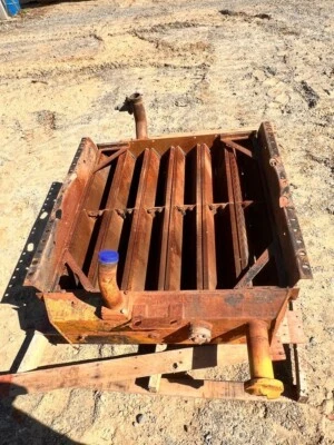 Caterpillar D8N Crawler Dozer Radiator - Part No. 7W0148 - Image 1 of 4