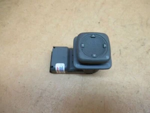 Interruptor retrovisor exterior delantero nº1/3 gris 3219565 VW PASSAT (3A2, 35I) 1.8 - Imagen 1 de 3
