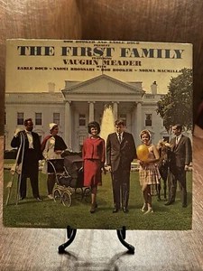 Vinyl LP: 1962 The First Family JFK Kennedy family parody - Bild 1 von 20