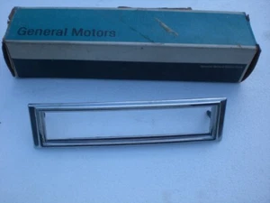BUICK 3962933 1973-1974; APOLLO BEZEL; FRONT SIDE MARKER - Picture 1 of 1