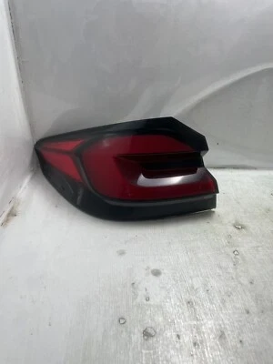 Piloto trasero izquierdo bmw serie 5 izquierda 2021 2022 2023 LED usado OEM 63218493813 545i 550i Foto 1 de 4