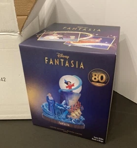 Disney Store Fantasia 80° Apprendista Stregone Edizione Limitata Snow Globe Nuovo con scatola - Foto 1 di 9