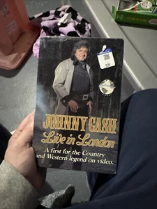 Johnny Cash Live in London VHS 1985 Vintage Nostalgia Country Music 80s - Imagen 1 de 7