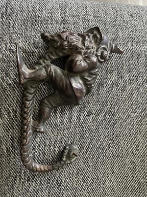 Antiguo Reloj Bolsillo Bronce Soporte Gnomo Increíble Necesita Ayuda Años 1900 Raro Foto 1 de 4