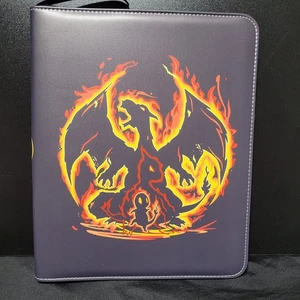 Carpeta de cartas coleccionables Pokémon con Charizard y Bulbasaur - Imagen 1 de 4