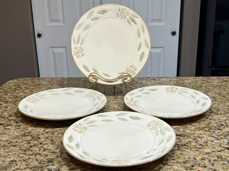 "Juego de 4 platos de cena de gres Pier 1 Imports Abby 11,25"" florales neutros" Foto 1 de 4