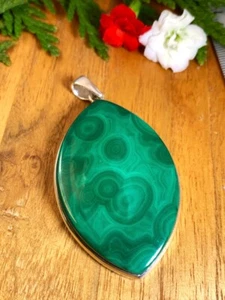 Malachite Pendant - Picture 1 of 3