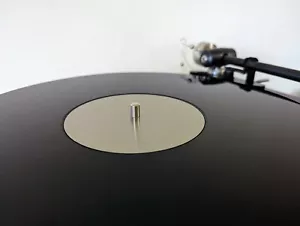Tacadiscos de acrílico de audio esquivo acrílico tapete - negro brillante/5 mm/285 mm OD - Imagen 1 de 4