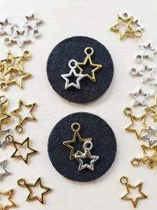 10/30 Kleine Stern Anhänger ♥ Schmuckzubehör Basteln Deko Charms Silber Gold - Bild 1 von 2