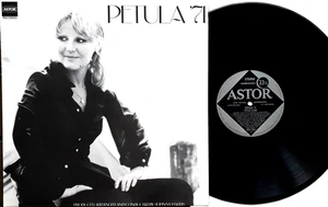 Petula Clark - Petula '71 Vinyl LP 1971 Astor Australia SPLP 1376 - Picture 1 of 3