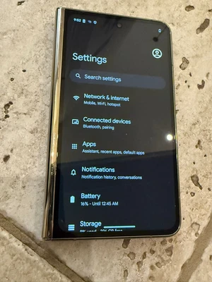 GOOGLE Pixel Fold Porcelain White Cell Phone 256gb Verizon - Image 1 of 4