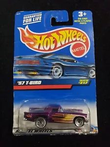 Hot Wheels '57 T-Bird Collector #217 2000 Viola/Giallo 29272 NUOVO Bx - Foto 1 di 2