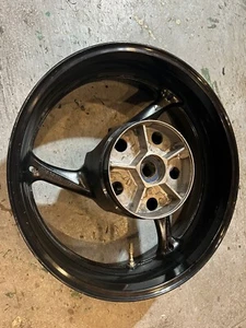2008 2009 SUZUKI GSXR 600 750 REAR WHEEL BACK RIM STRAIGHT OEM - Picture 1 of 3