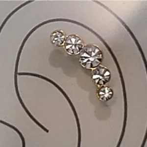 1 PC I AM STERLING SILVER CZ CRYSTALS EAR CUFF EARRING WITH SURGICAL STEEL BALL - Picture 1 of 7